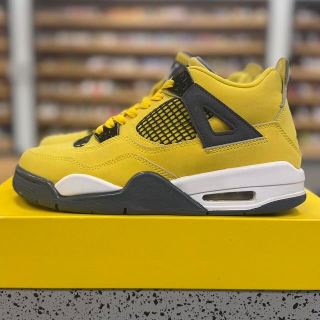 Jordan 4 Retro Lightning (2021) (GS) - Preowned